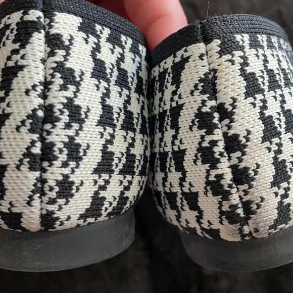 VIVAIA Houndstooth Flats - Picture 7 of 7